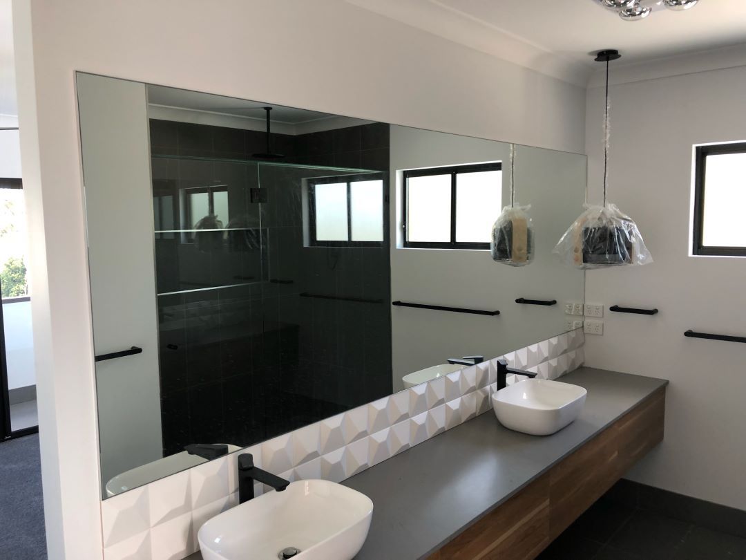 SHOWER SCREENS