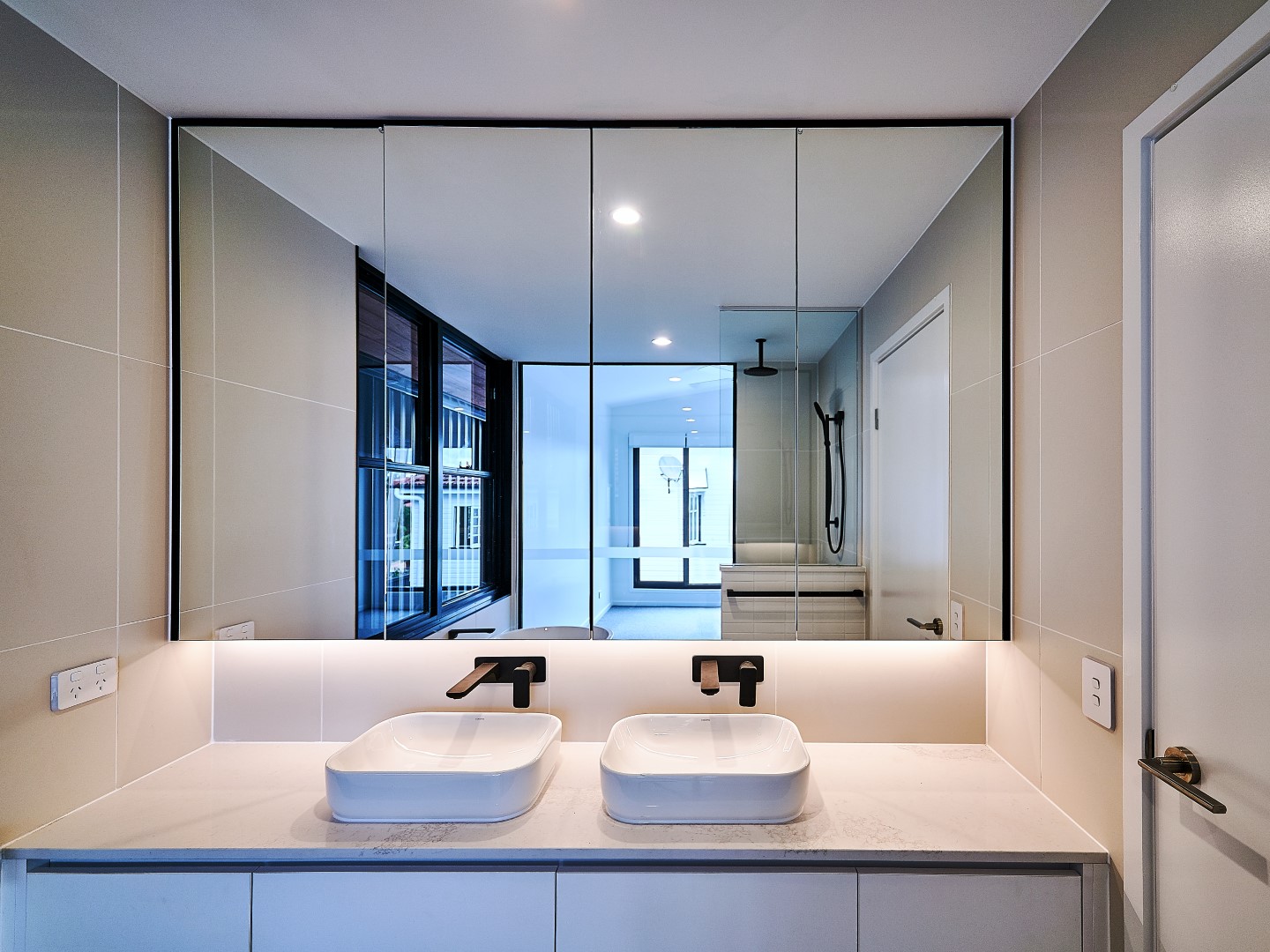 SHOWER SCREENS