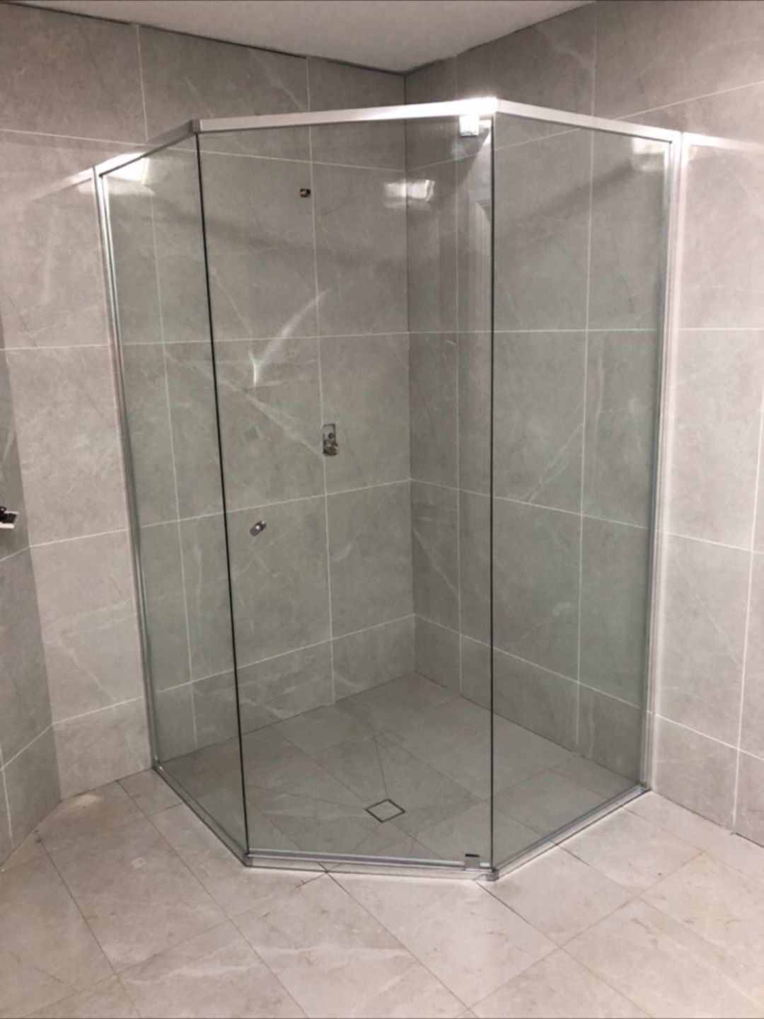 Civic Shower Screens And Wardrobes Inline Shower Screens